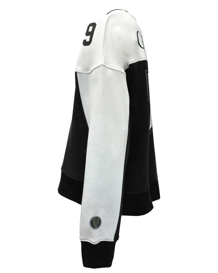 Black and white sports jersey with number 59 on a white background