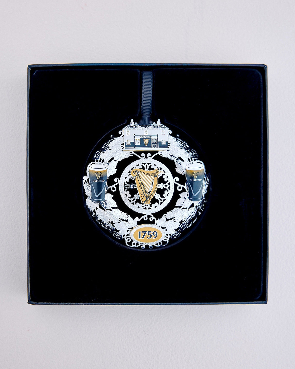 Newbridge Silverware Guinness Wreath Decoration